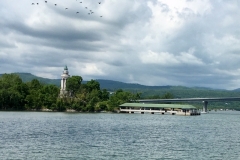 The Monument and Pier at CrownPoint.