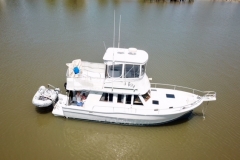 Reverie, anchored at Chesapeake City basin.JPG